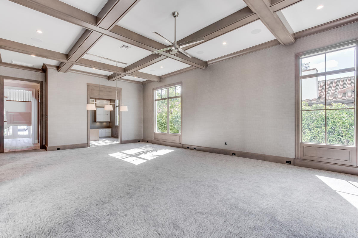 ROYAL PALM YACHT & COUNTR - Residential