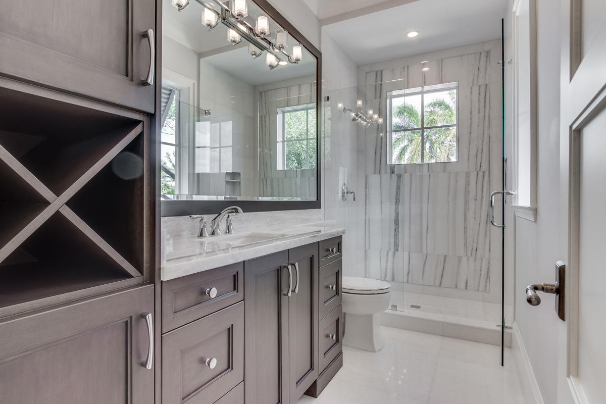 ROYAL PALM YACHT & COUNTR - Residential