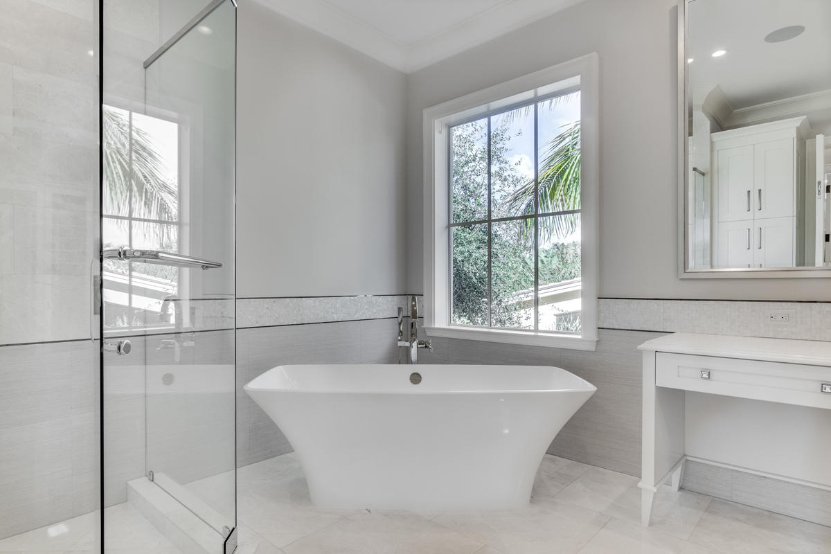 ROYAL PALM YACHT & COUNTR - Residential