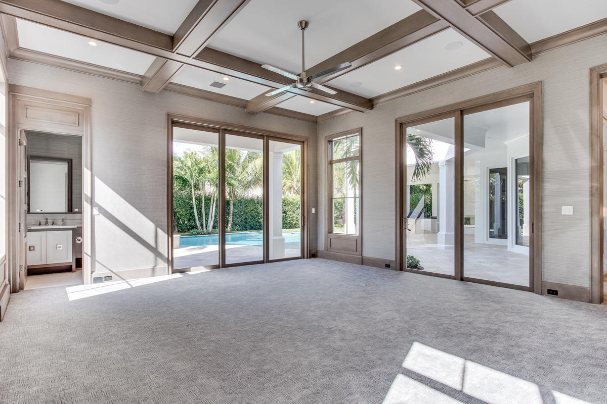 ROYAL PALM YACHT & COUNTR - Residential