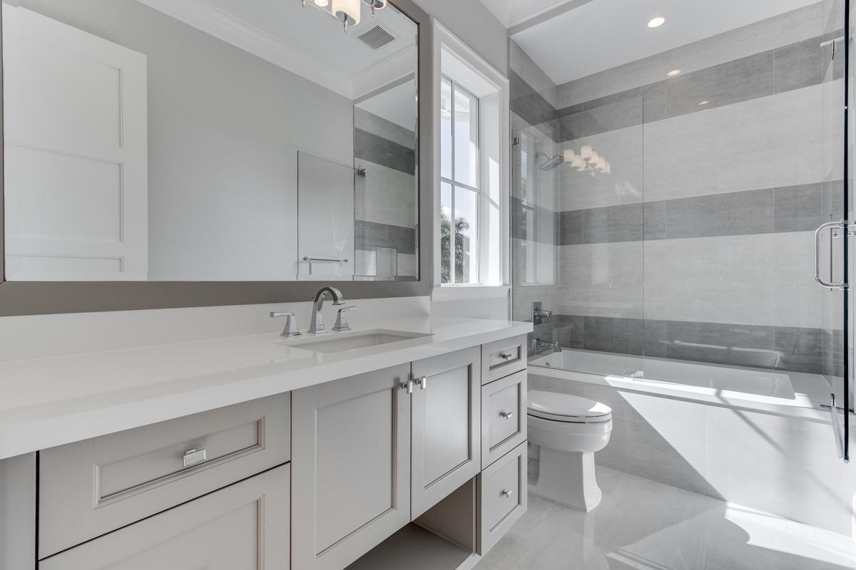 ROYAL PALM YACHT & COUNTR - Residential