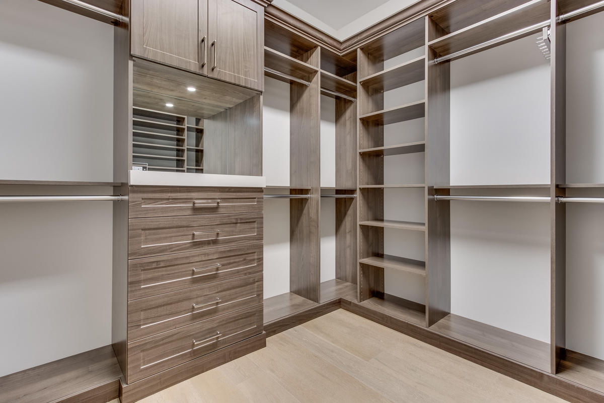 ROYAL PALM YACHT & COUNTR - Residential