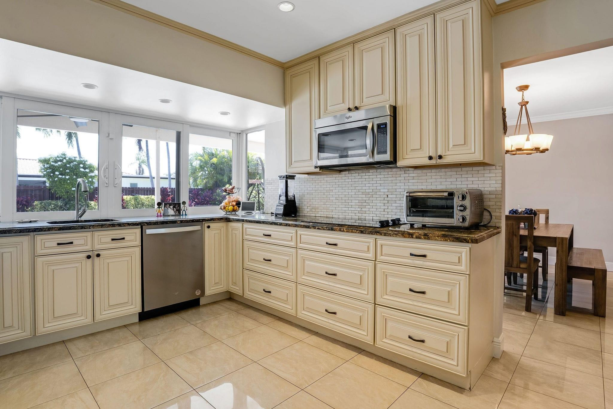 EMERALD HILLS - Residential