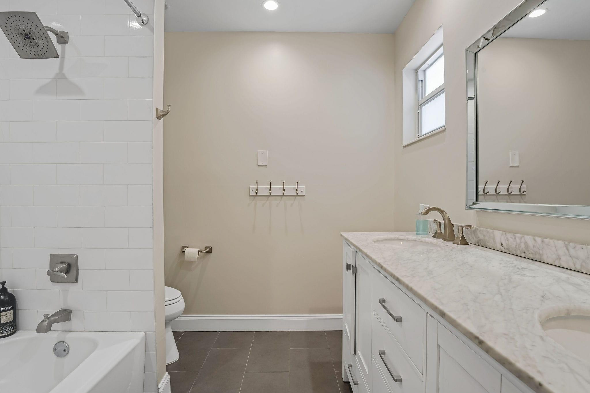 EMERALD HILLS - Residential