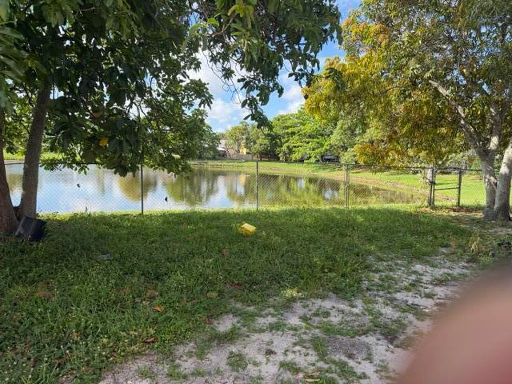 Photo of 7355 Pinedale Drive, Boynton Beach, FL 33436 (MLS # B26033402)