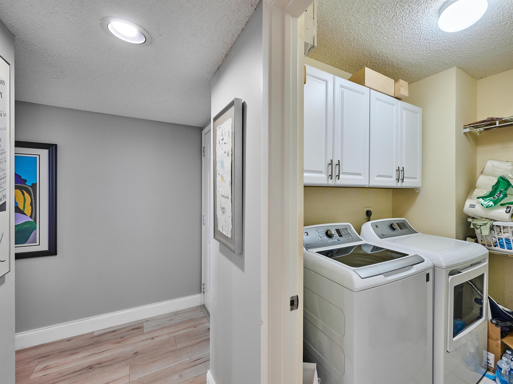 HUNTINGTON POINTE - Residential