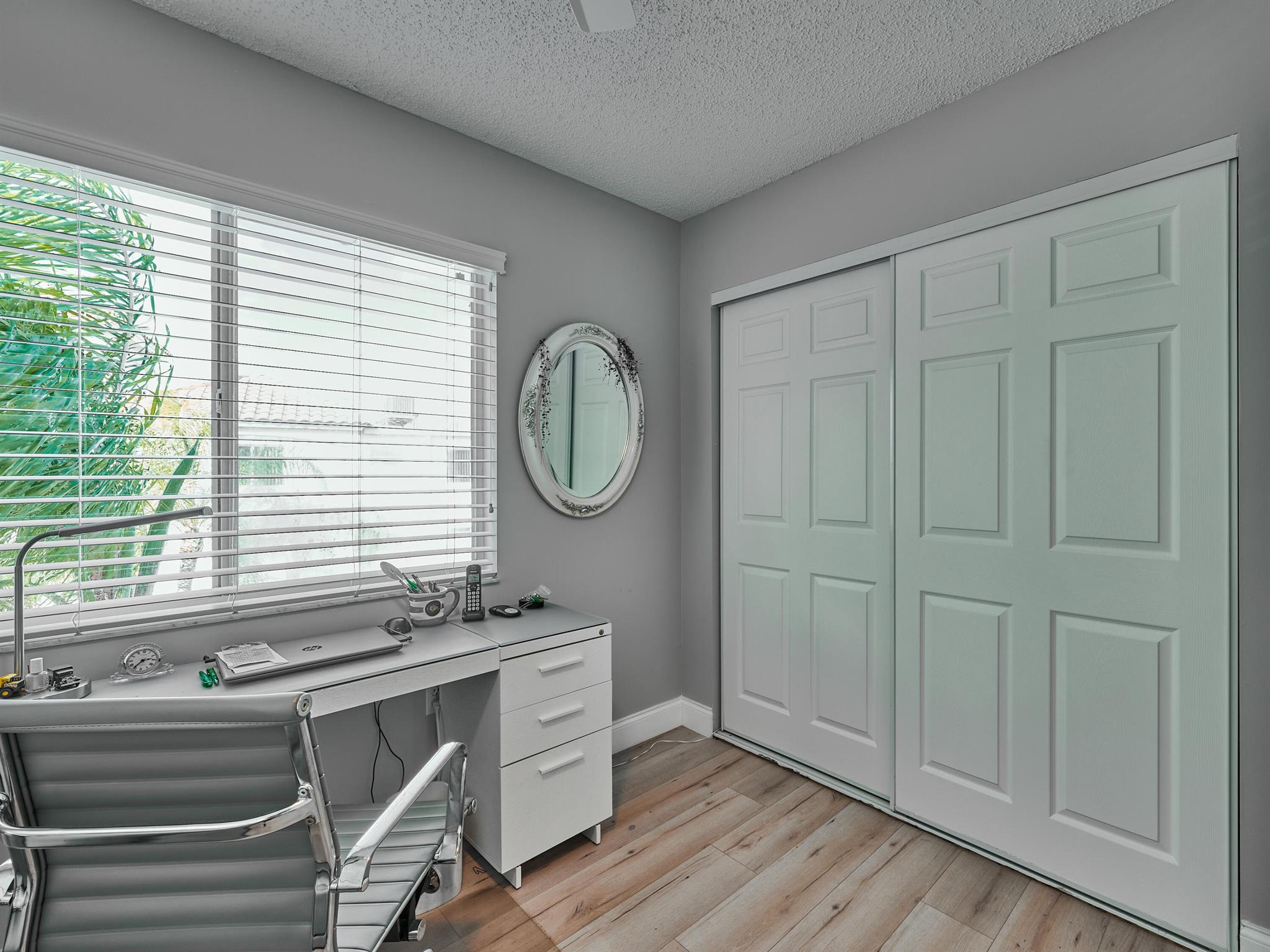 HUNTINGTON POINTE - Residential