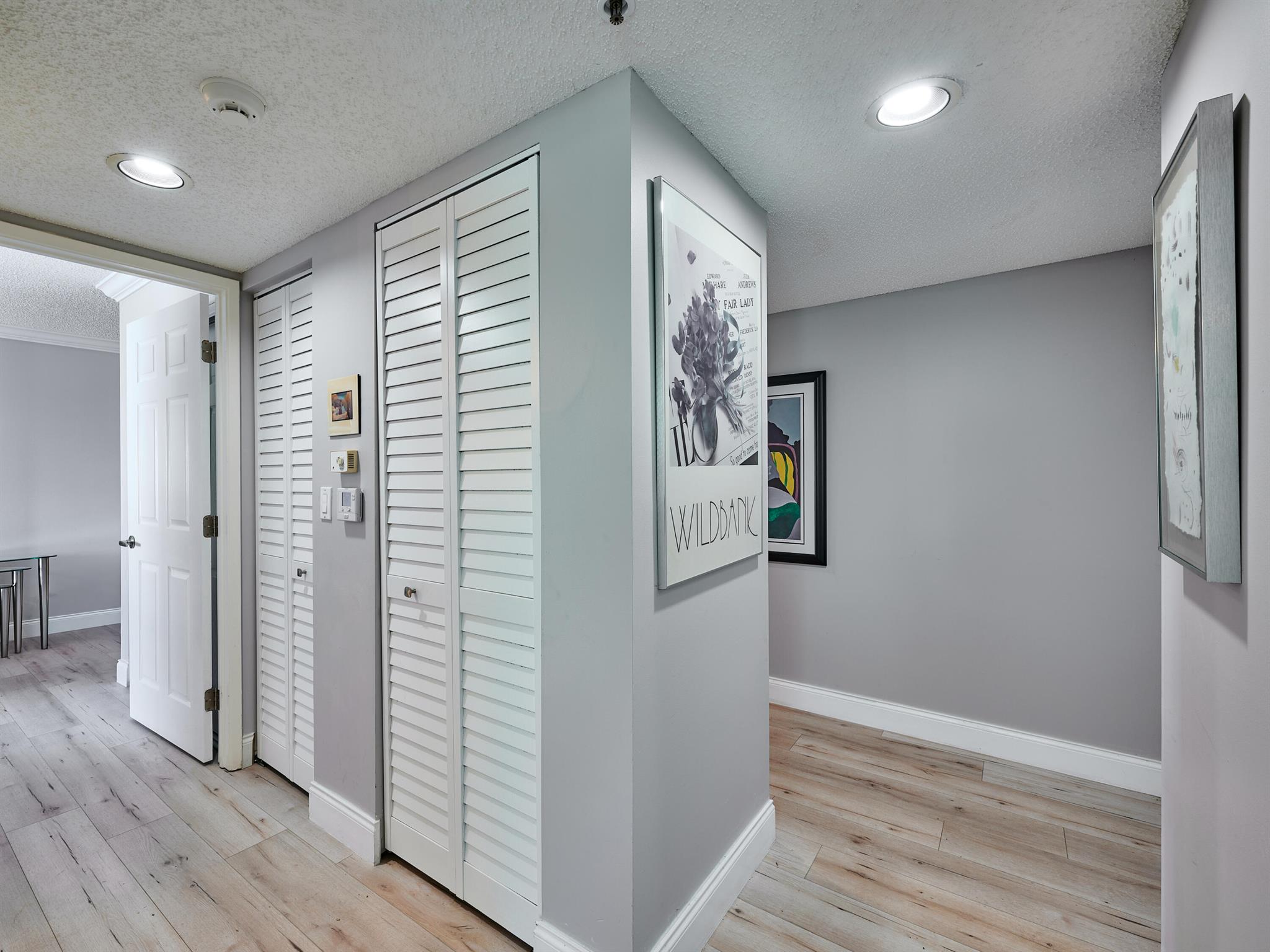 HUNTINGTON POINTE - Residential