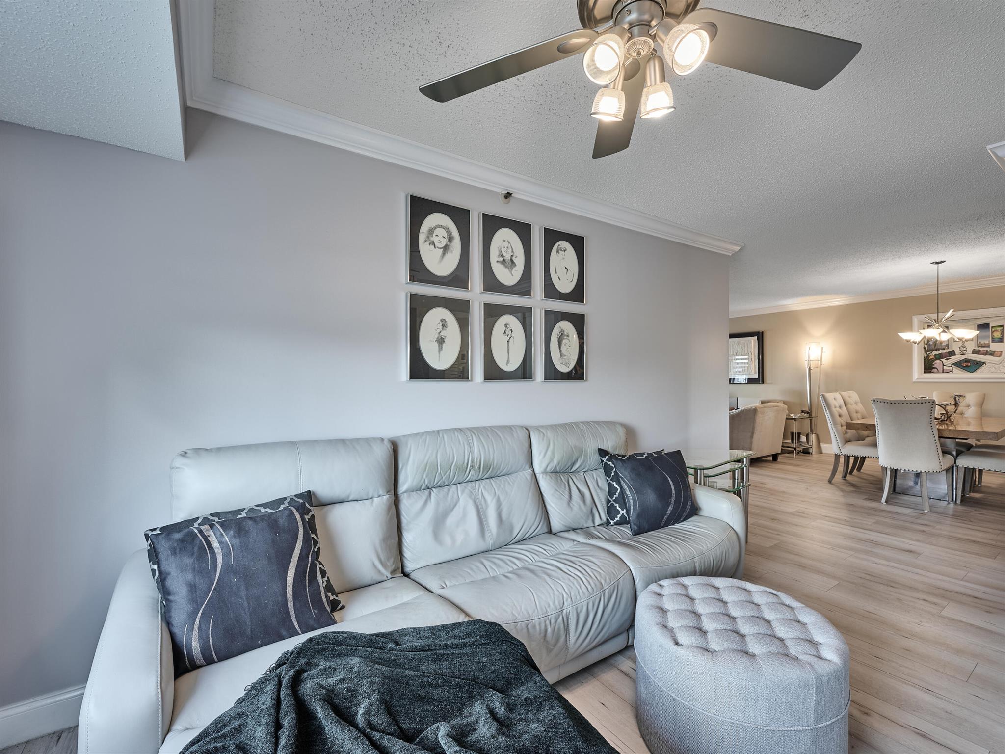 HUNTINGTON POINTE - Residential