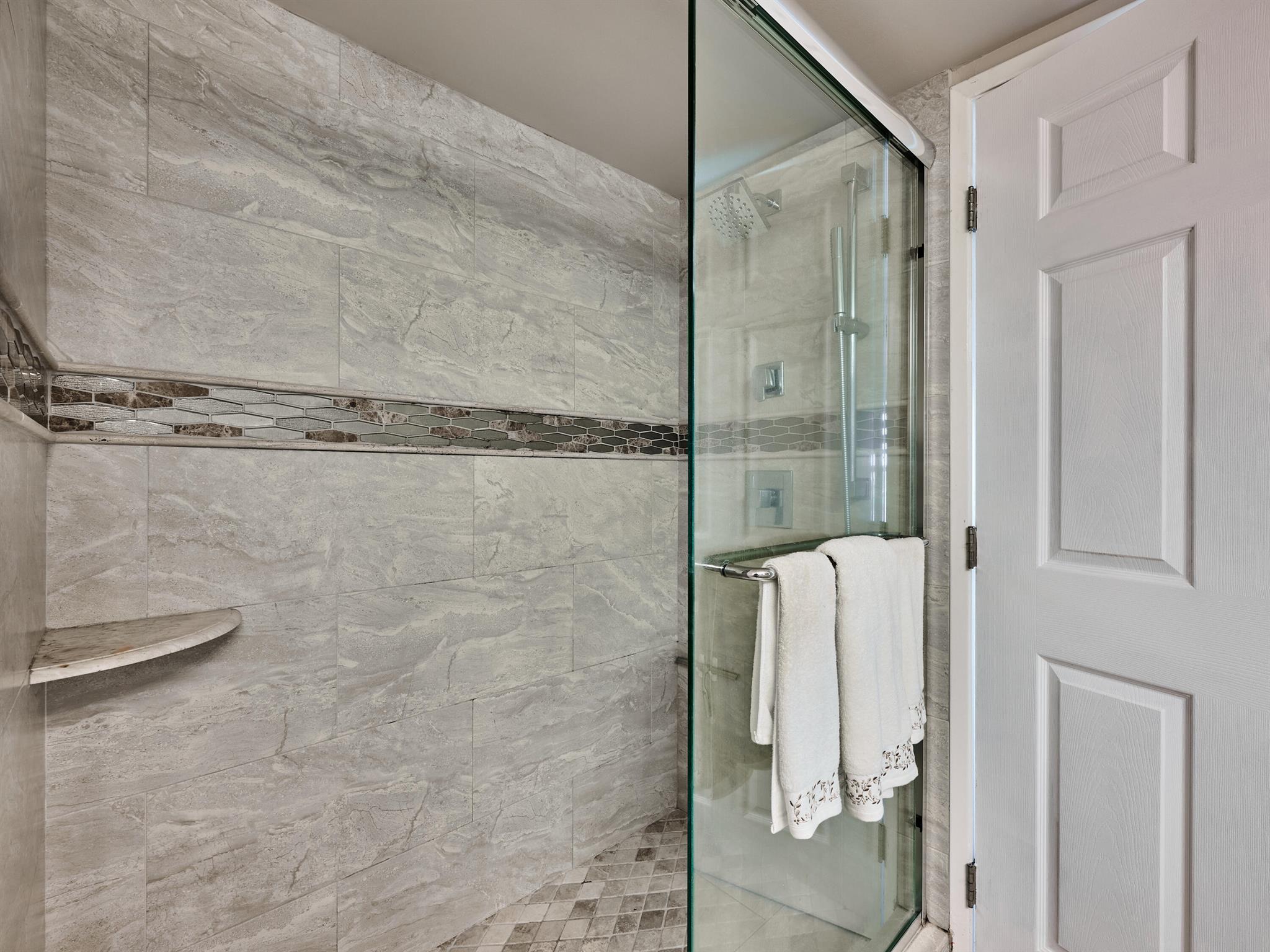 HUNTINGTON POINTE - Residential