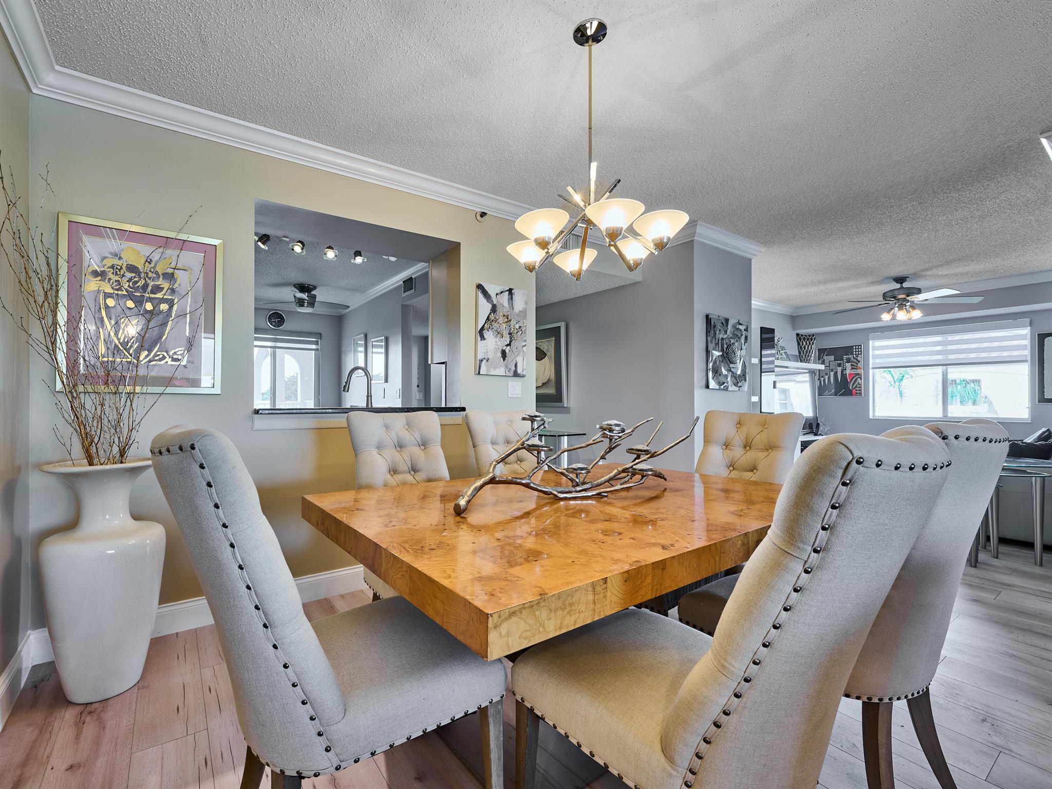 HUNTINGTON POINTE - Residential