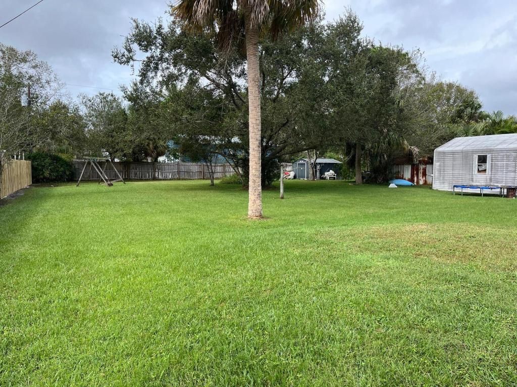 Photo of 4611 Pinetree Drive, Fort Pierce, FL 34982 (MLS # R10937199)