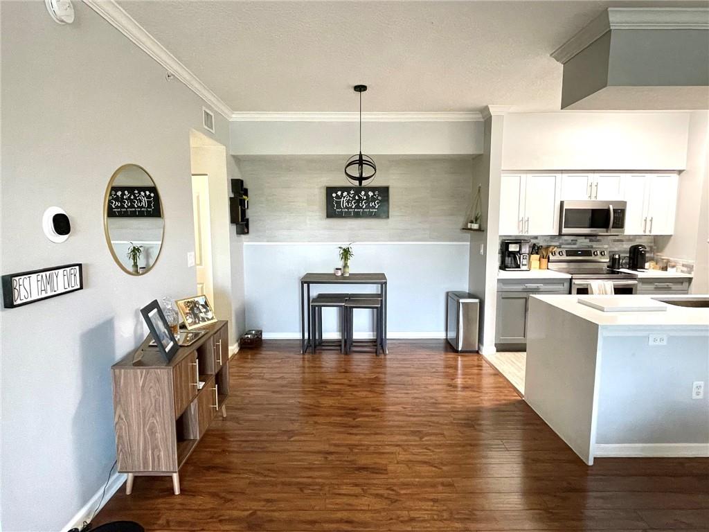 MEZZANO CONDO - Residential