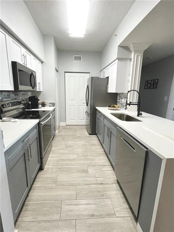 MEZZANO CONDO - Residential