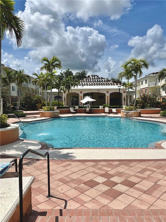 MEZZANO CONDO - Residential