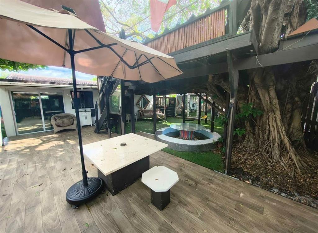 Hollywood Park 4-19 B - Residential Lease