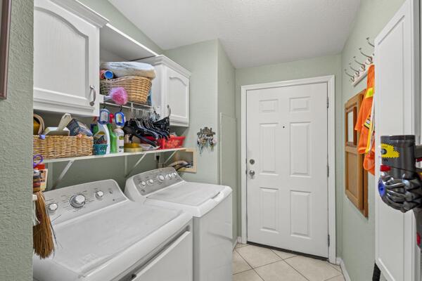 EAGLE RETREAT AT SAVANNA - Residential