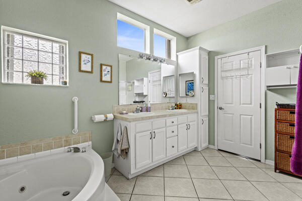 EAGLE RETREAT AT SAVANNA CLUB - Residential