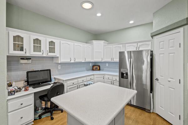 EAGLE RETREAT AT SAVANNA - Residential