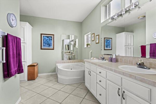 EAGLE RETREAT AT SAVANNA - Residential