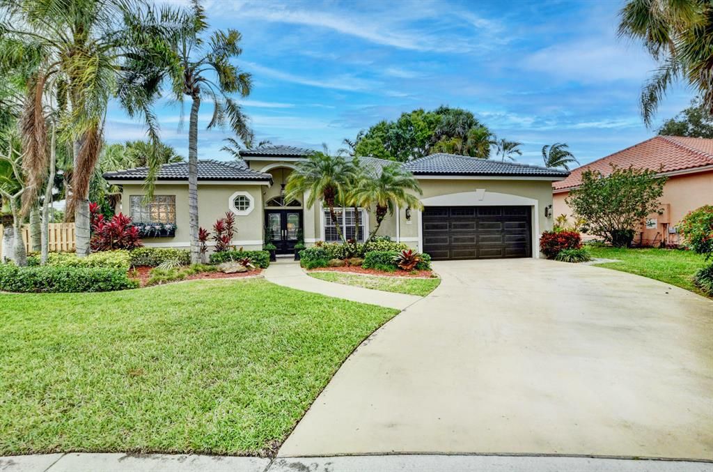 Photo of 1365 E Barwick Ranch Circle, Delray Beach, FL 33445 (MLS # R10881265)