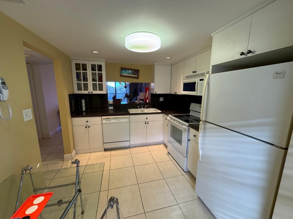 COLONY POINT - Residential