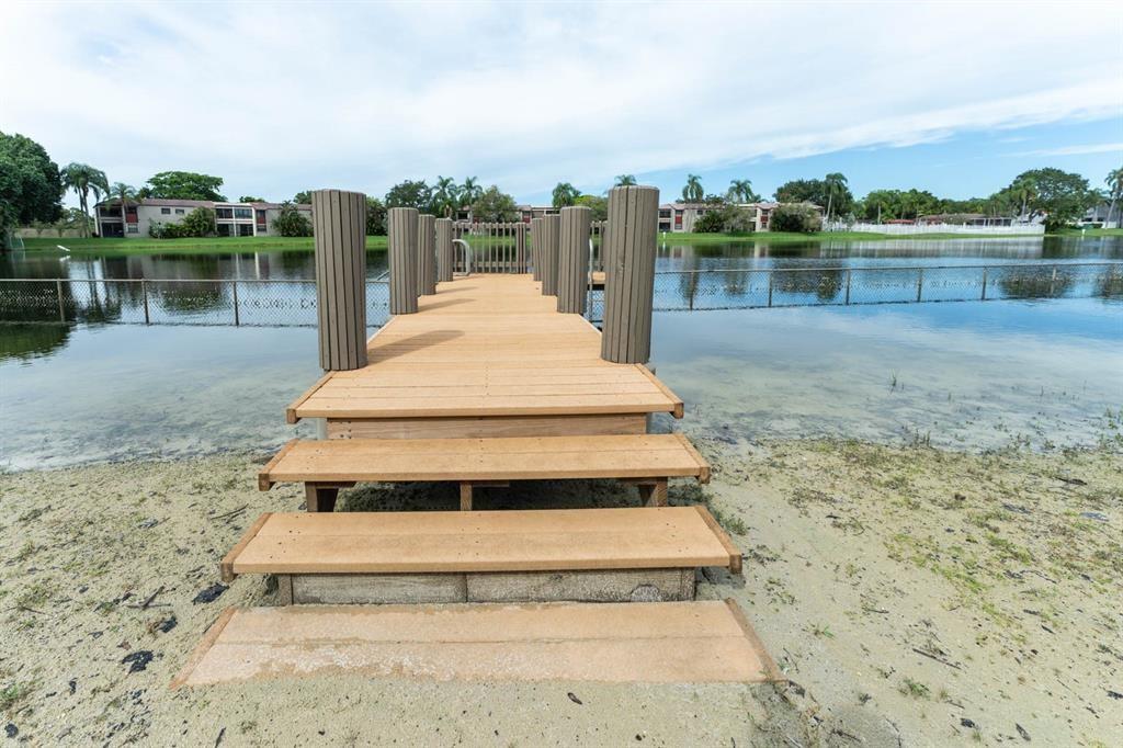 COLONY POINT - Residential