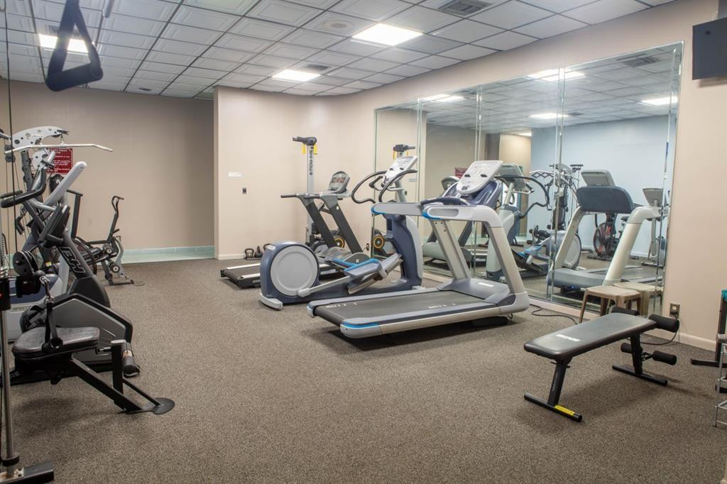 COLONY POINT - Residential