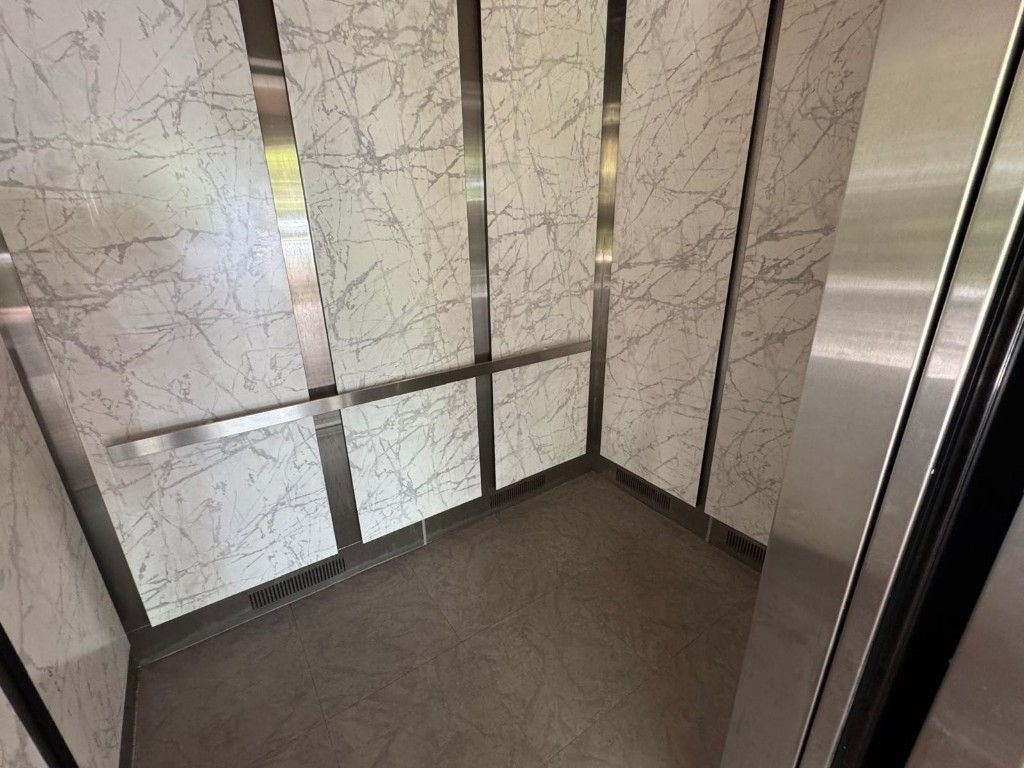 COLONY POINT - Residential