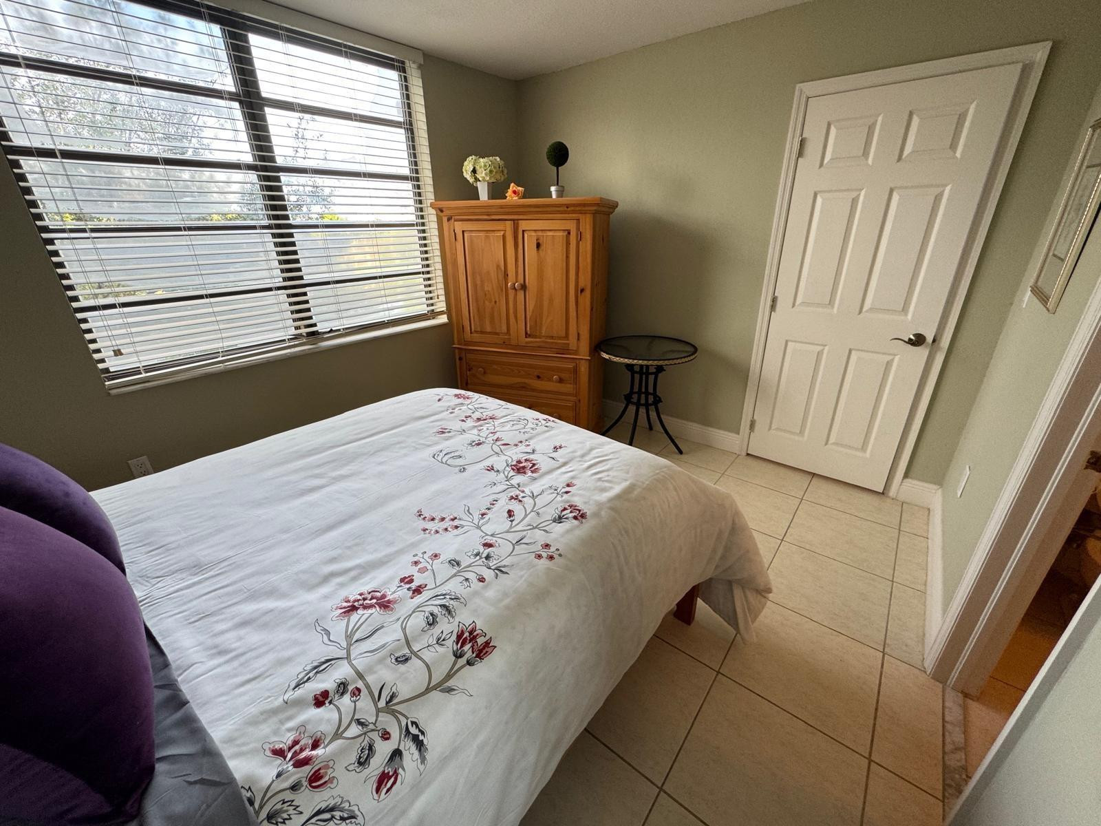 COLONY POINT - Residential