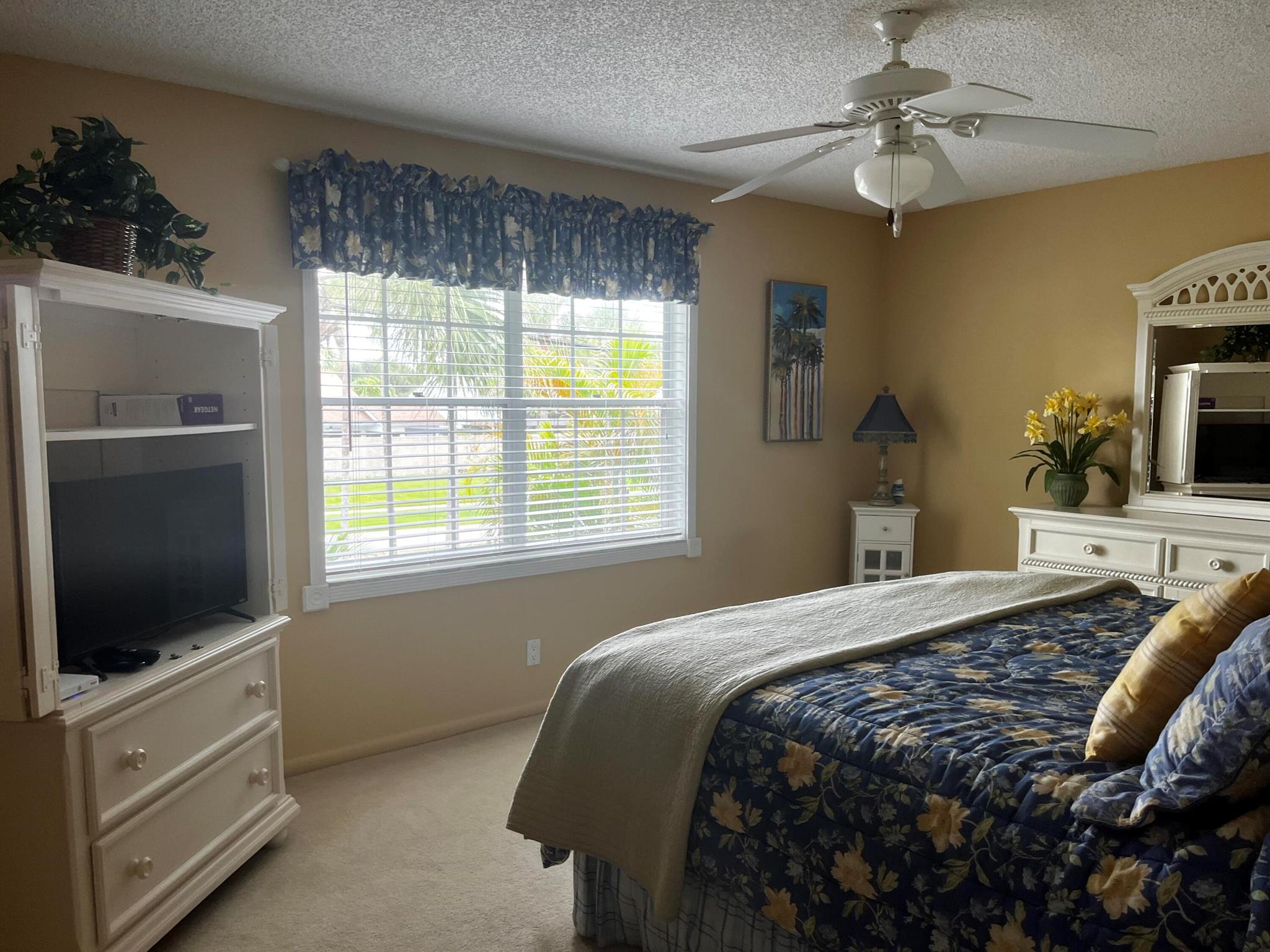 VILLAS OF OCEAN DUNES 4 - Residential Lease