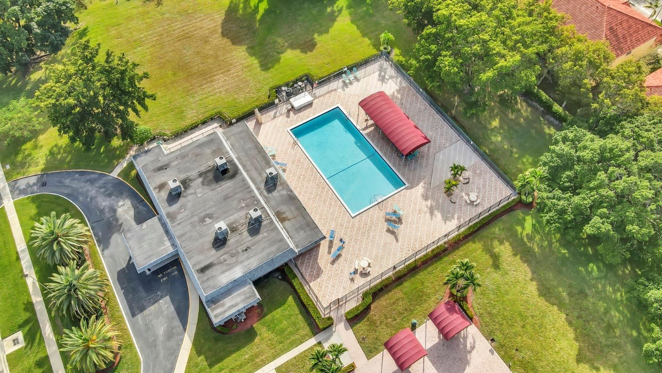 Westwood Commy 6 81-35 B - Residential