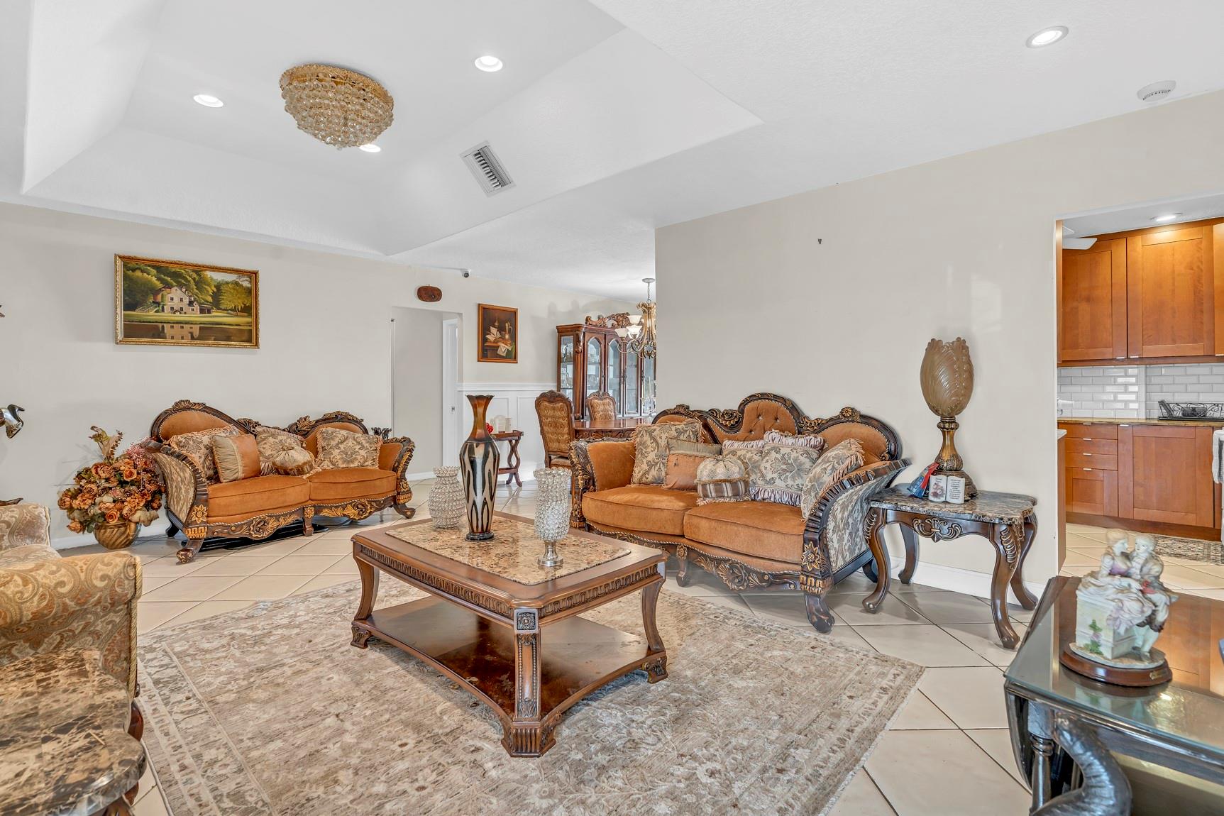 Westwood Commy 6 81-35 B - Residential