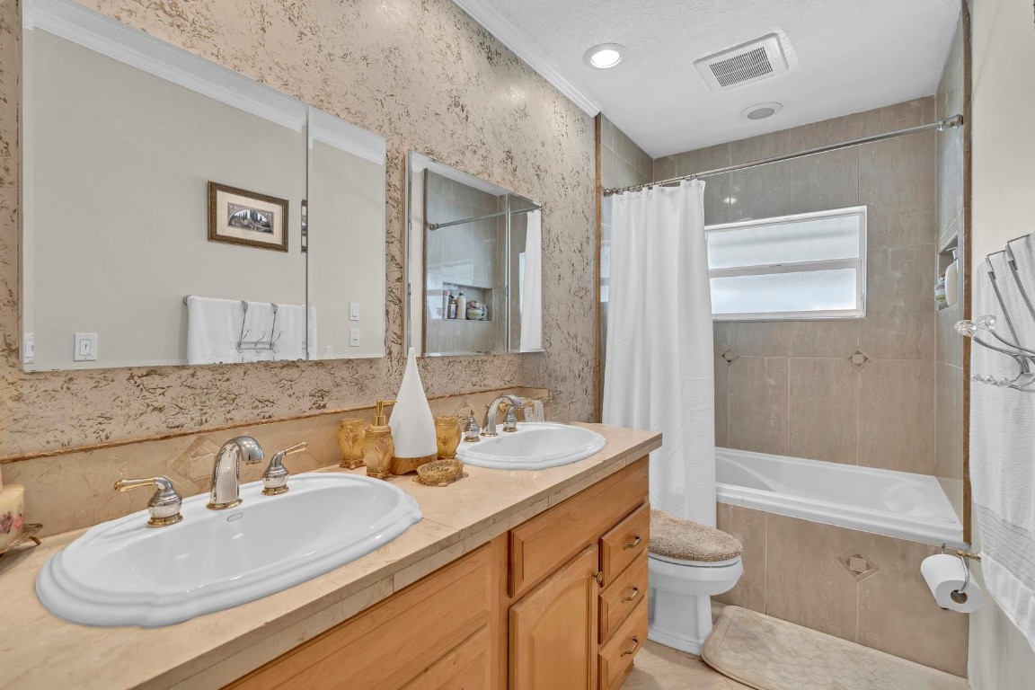 Westwood Commy 6 81-35 B - Residential