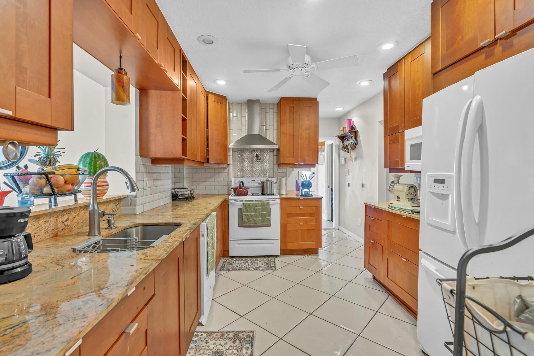 Westwood Commy 6 81-35 B - Residential