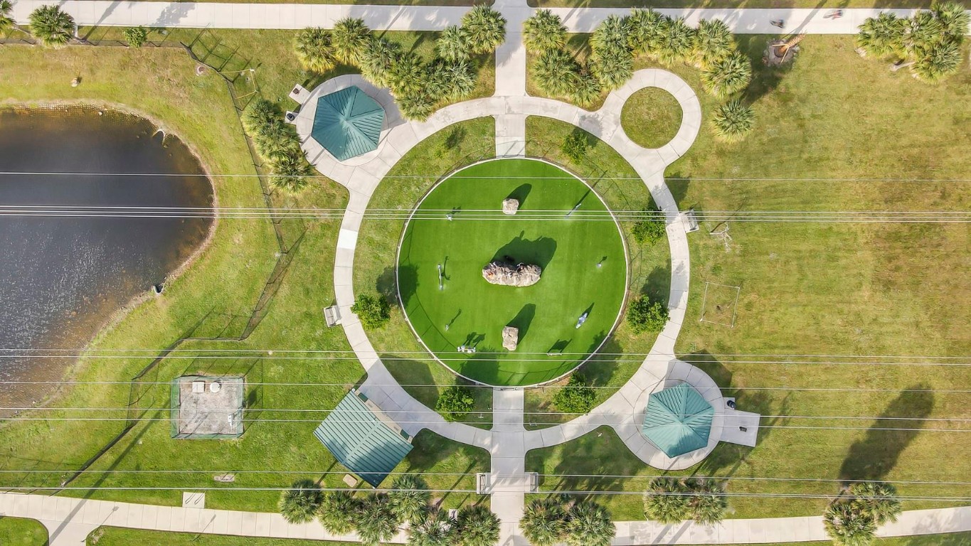 Westwood Commy 6 81-35 B - Residential