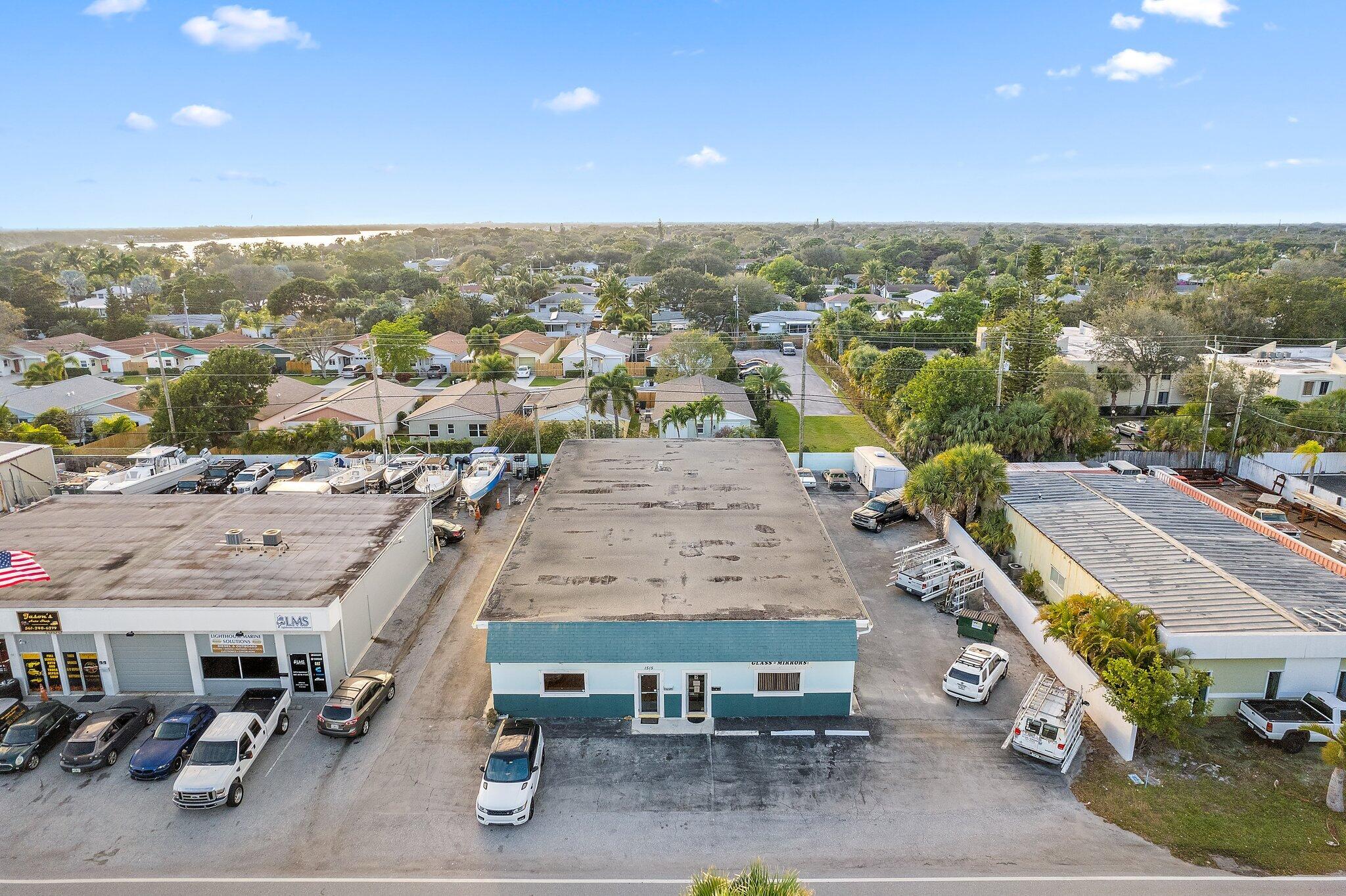 Top location on ''the Tequesta side'' of the Loxahatchee River. Solid CBS structure with concrete and steel roof as well as fenced outdoor storage space. Overhead doors are 10', max roof height is 13'. Commercial/ light industrial use.Appointment onlyOwner/user could occupy +-60% of the space immediately.