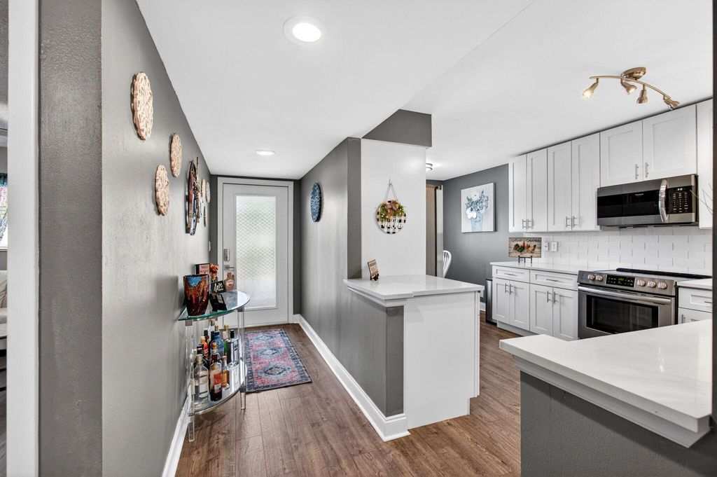 Photo of 5550 Witney Drive #209, Delray Beach, FL 33484 (MLS # B26017441)