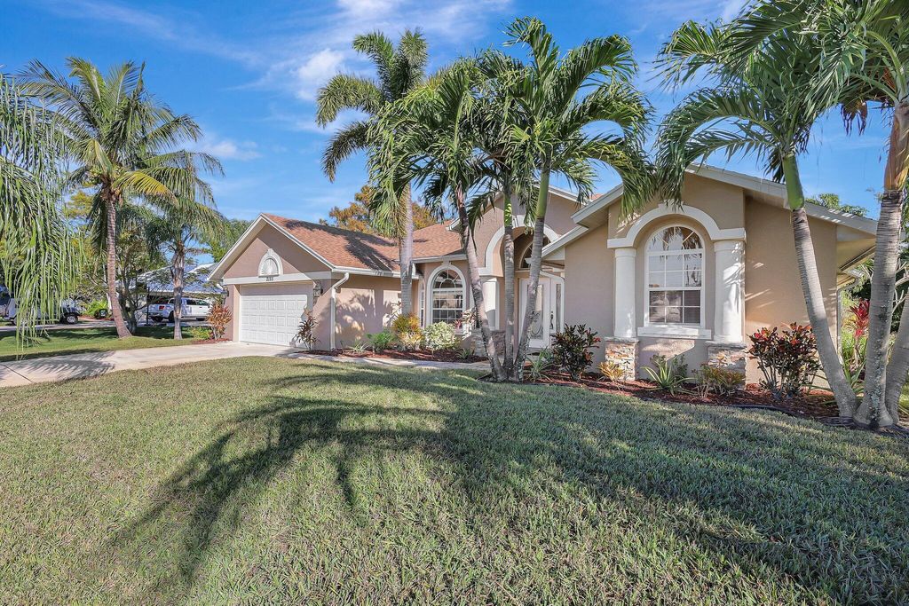 Photo of 2155 SE Herron Avenue, Port Saint Lucie, FL 34952 (MLS # R11046421)