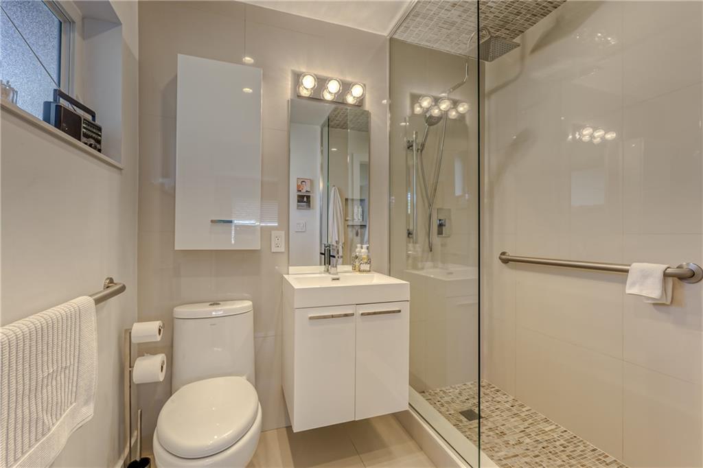 Edgewater Estates 40-7 B - Residential