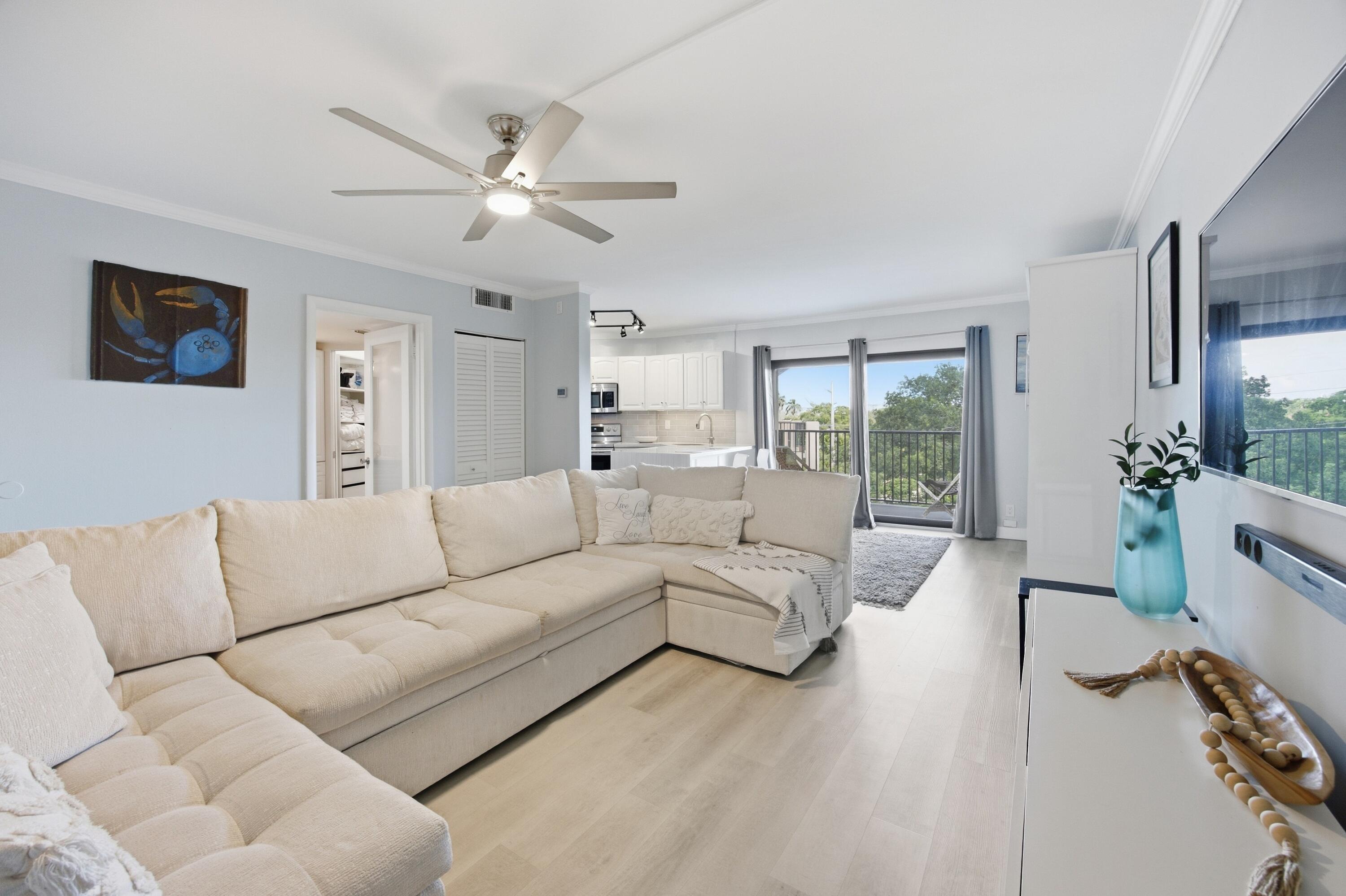 900 RIVER REACH Drive 517