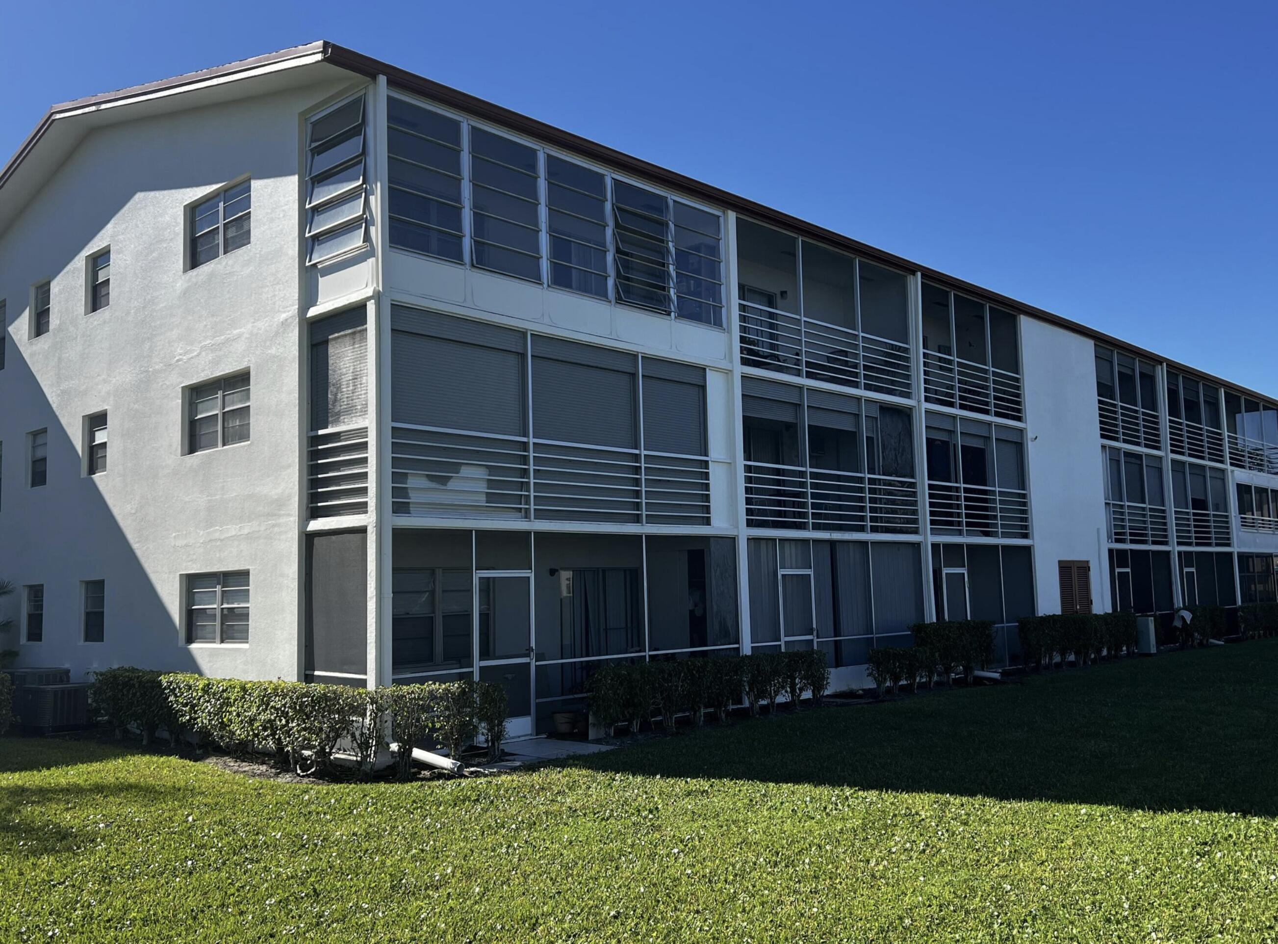 CENTURY VILLAGE - Residential Lease