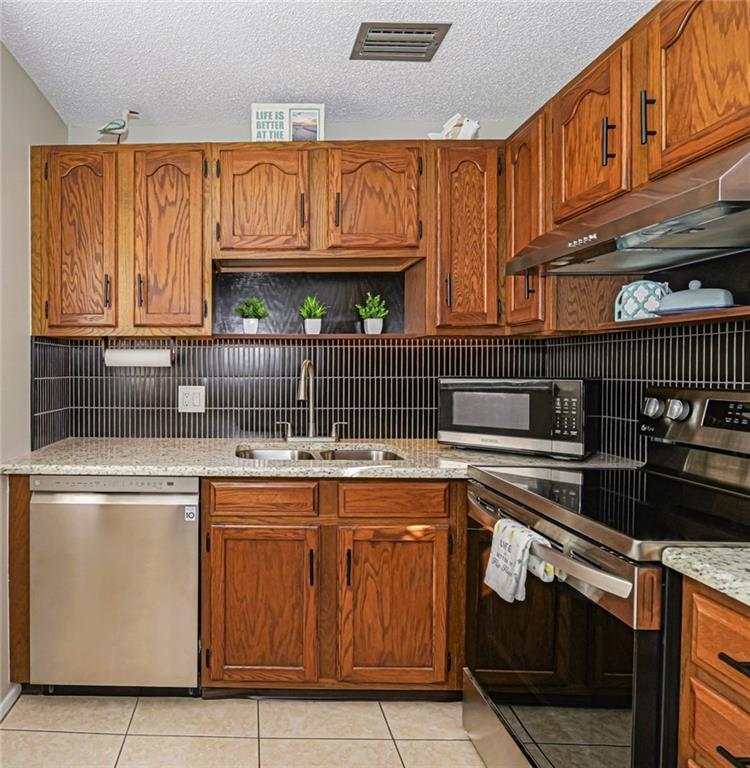 VISTA GARDENS - Residential