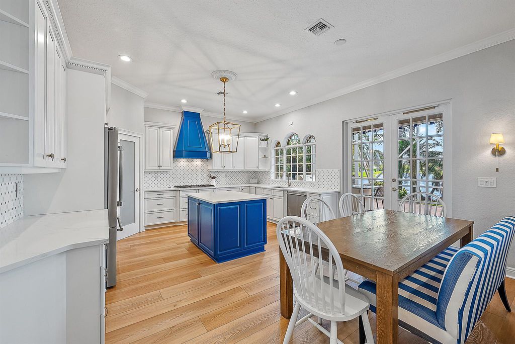 Photo of 1109 Egret Circle N, Jupiter, FL 33458 (MLS # R10997843)