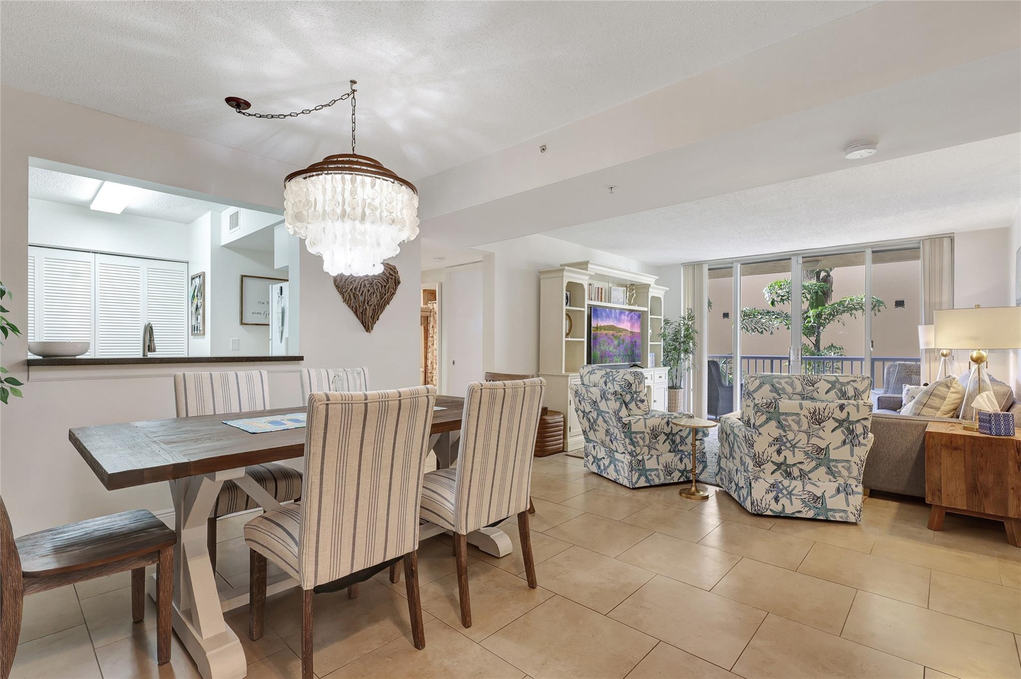 Sheridan East Condo Bldg - Residential