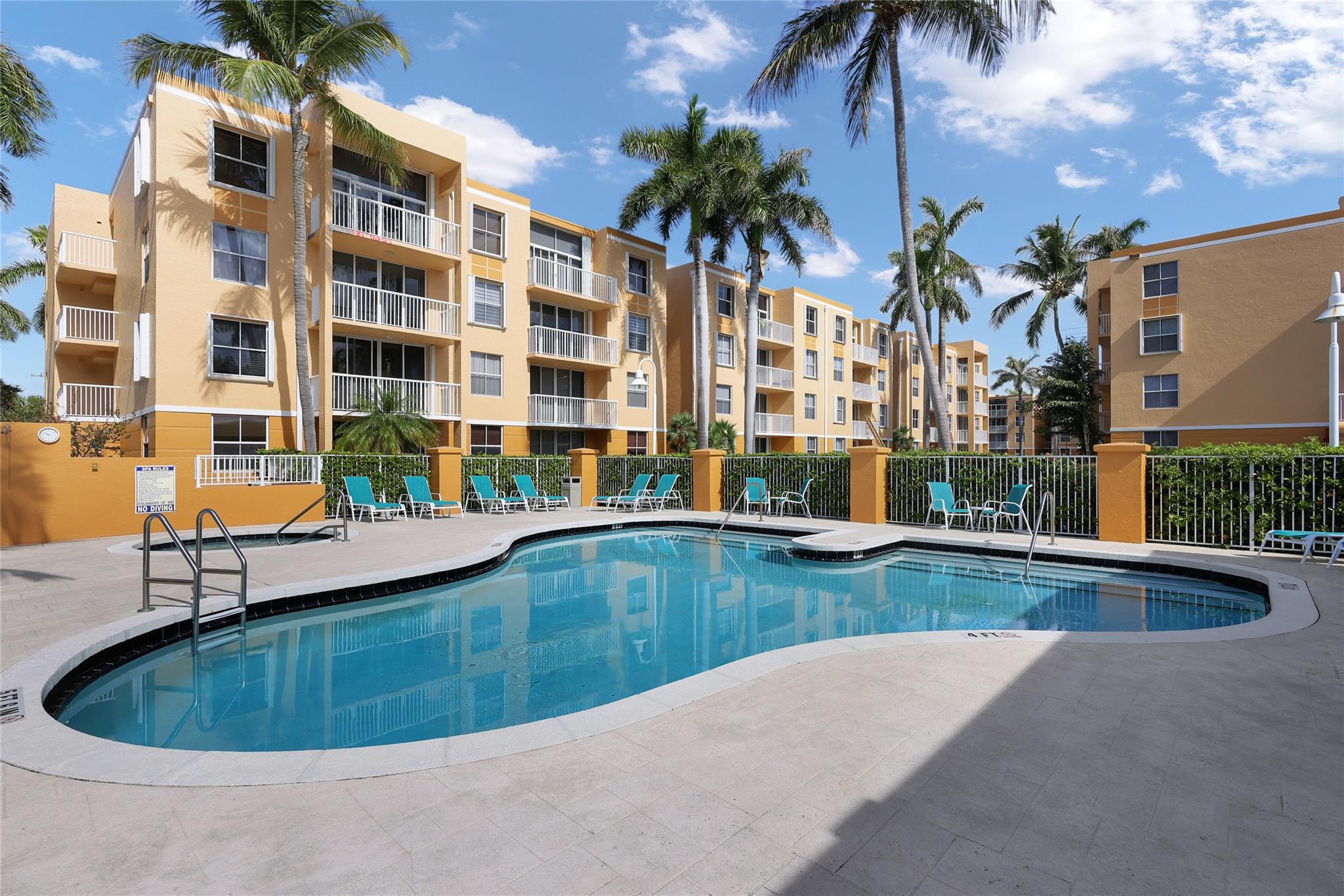 Sheridan East Condo Bldg - Residential