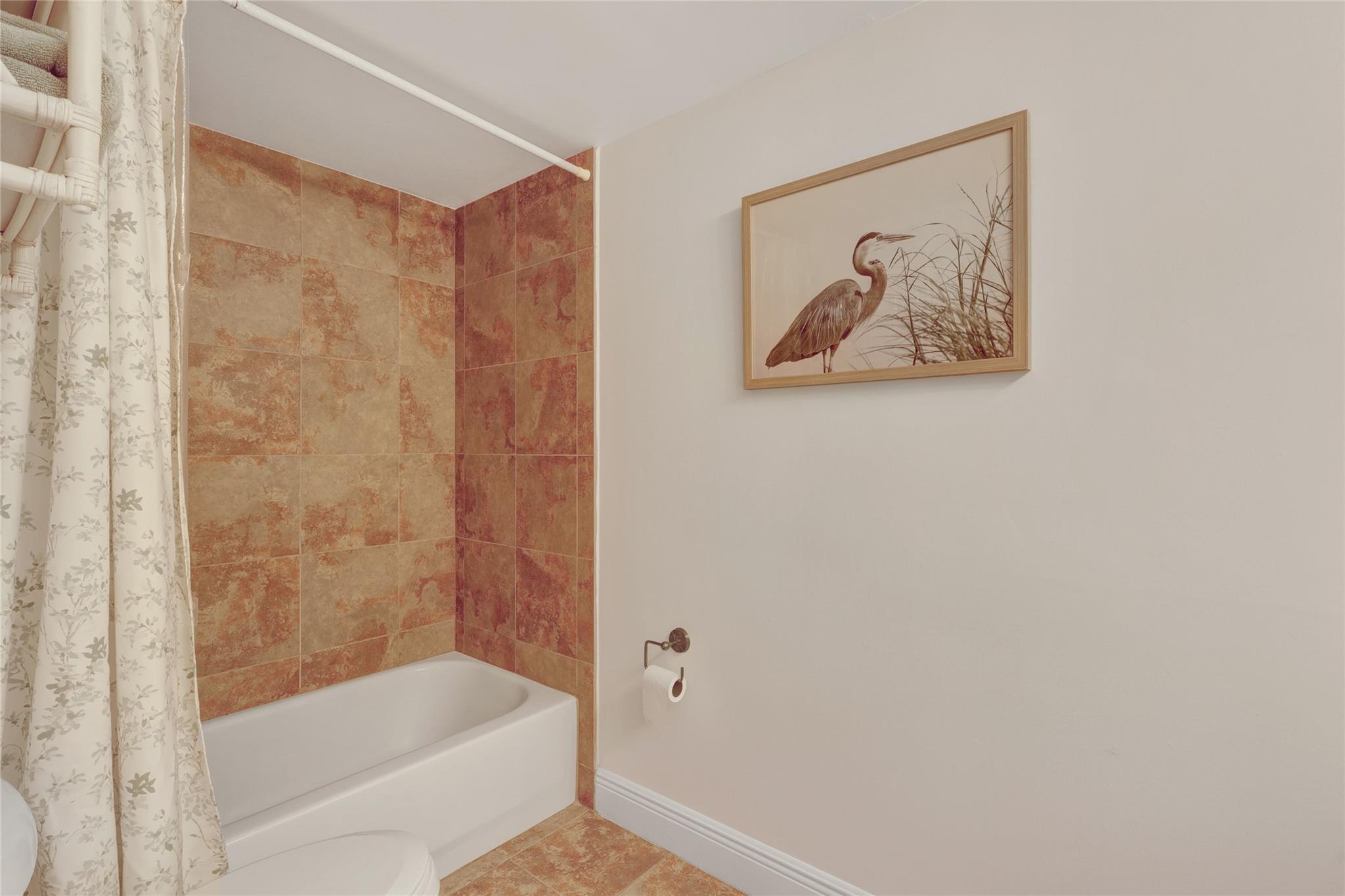 Sheridan East Condo Bldg - Residential