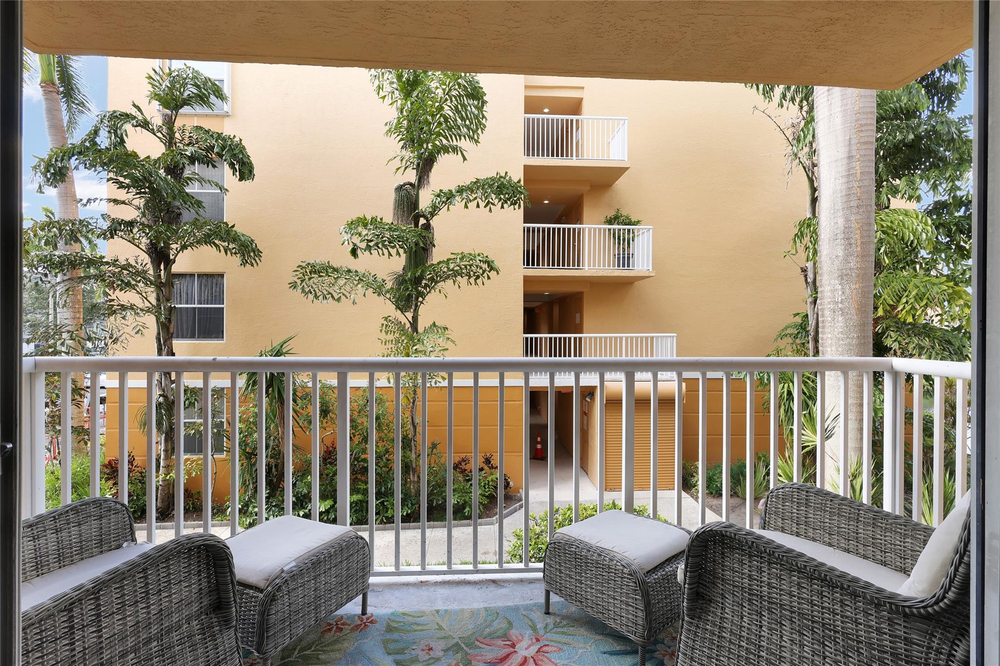 Sheridan East Condo Bldg - Residential