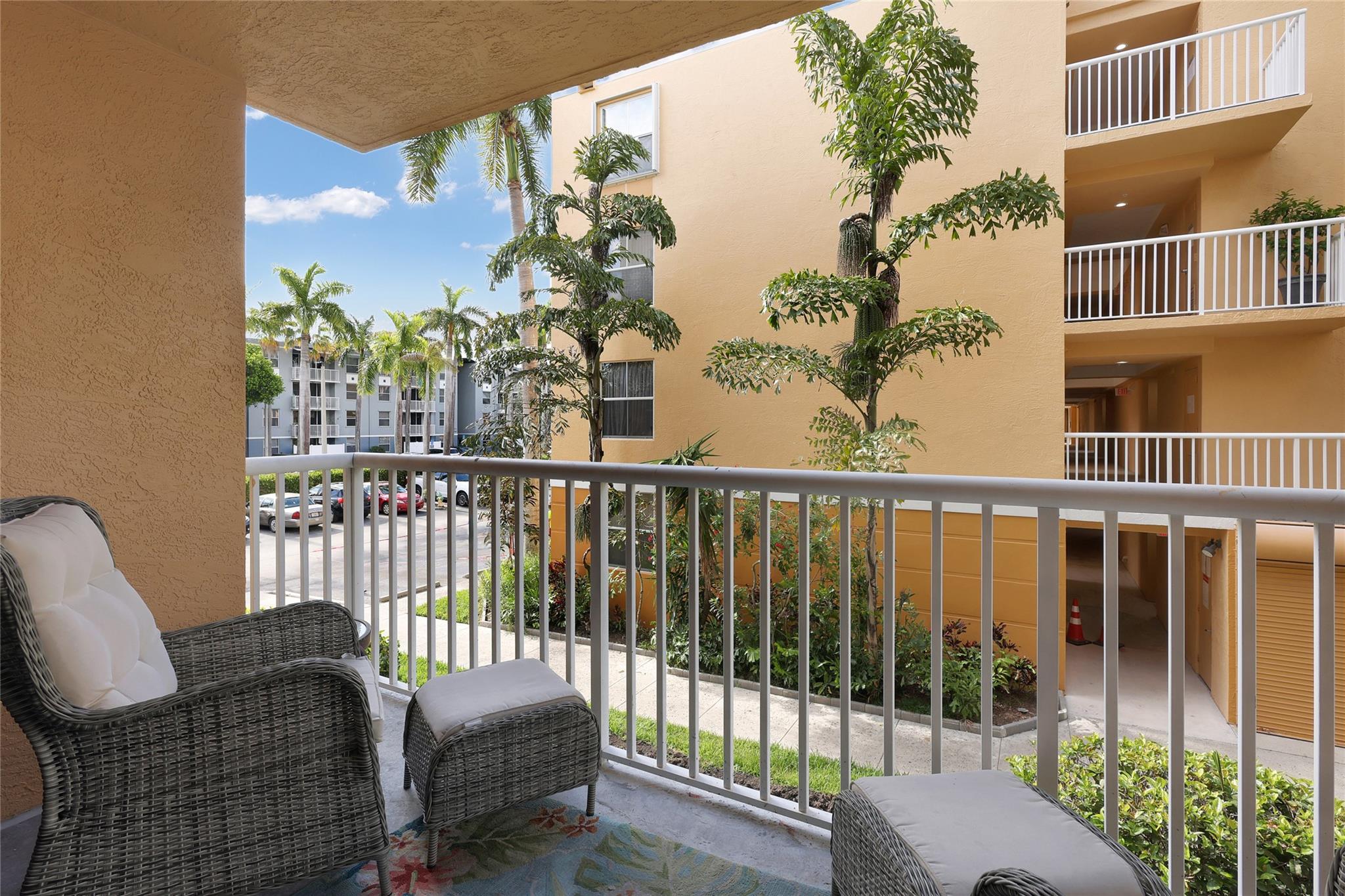 Sheridan East Condo Bldg - Residential