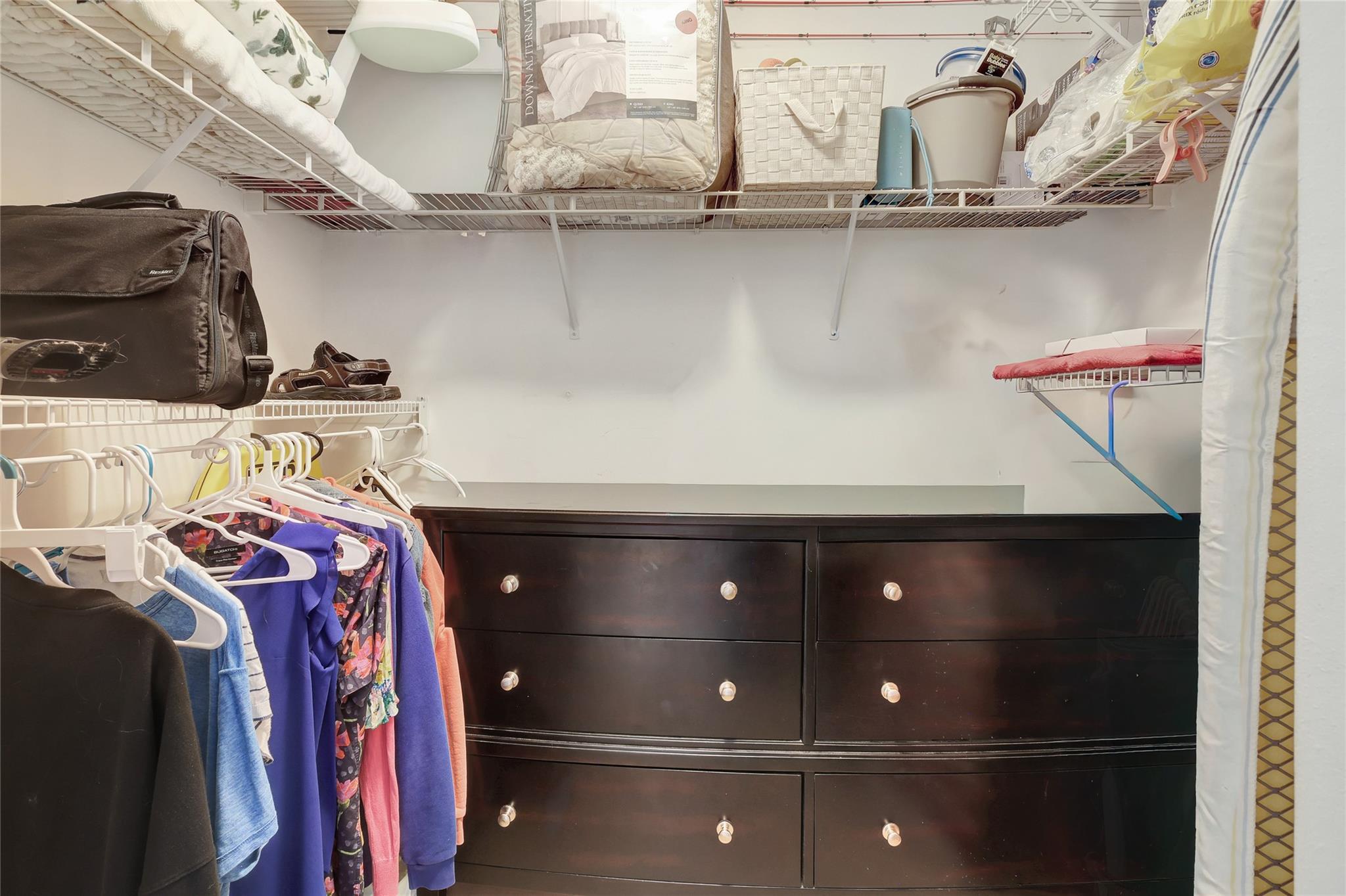 Sheridan East Condo Bldg - Residential